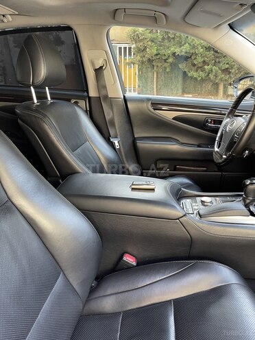 Lexus LS 460-7