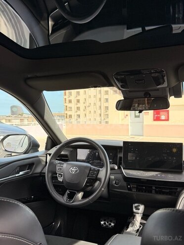 Toyota Camry-9