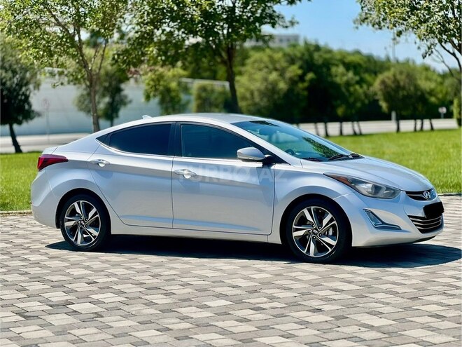 Hyundai Elantra-2
