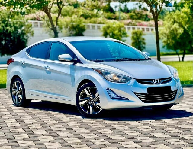 Hyundai Elantra-6