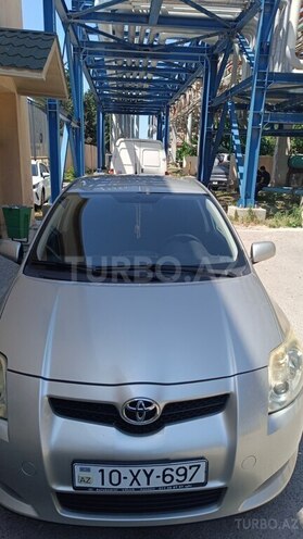 Toyota Auris-2
