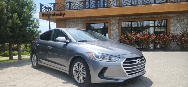 Hyundai Elantra-2