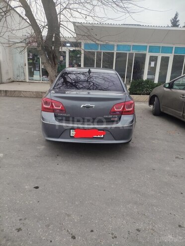 Chevrolet Cruze-2