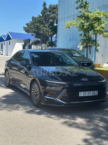 Hyundai Sonata-2