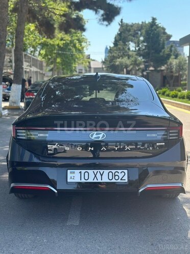 Hyundai Sonata-4