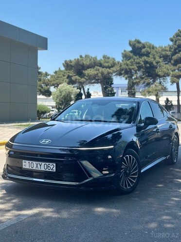 Hyundai Sonata-1