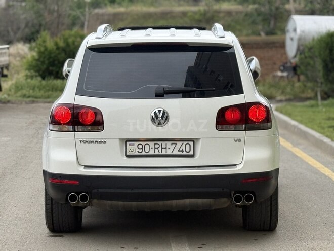 Volkswagen Touareg-2