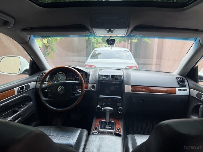Volkswagen Touareg-3