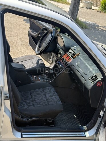 Mercedes C 180-7