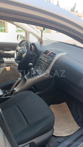 Toyota Auris-6