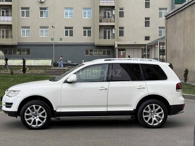 Volkswagen Touareg-12