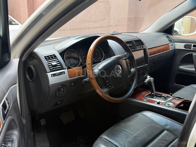 Volkswagen Touareg-16