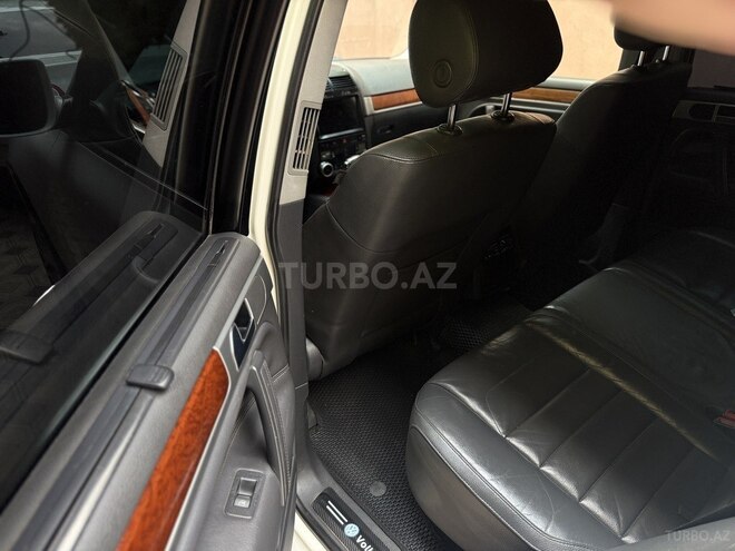 Volkswagen Touareg-17
