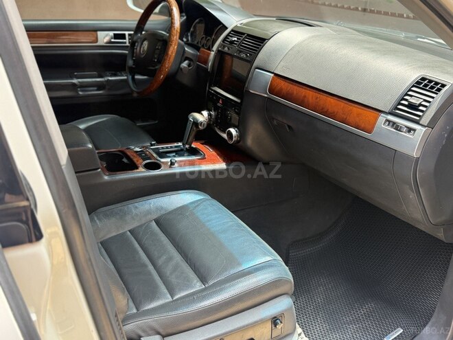 Volkswagen Touareg-15