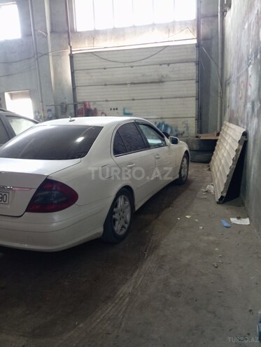Mercedes E 220-6