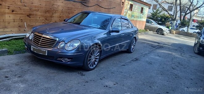 Mercedes E 320-1