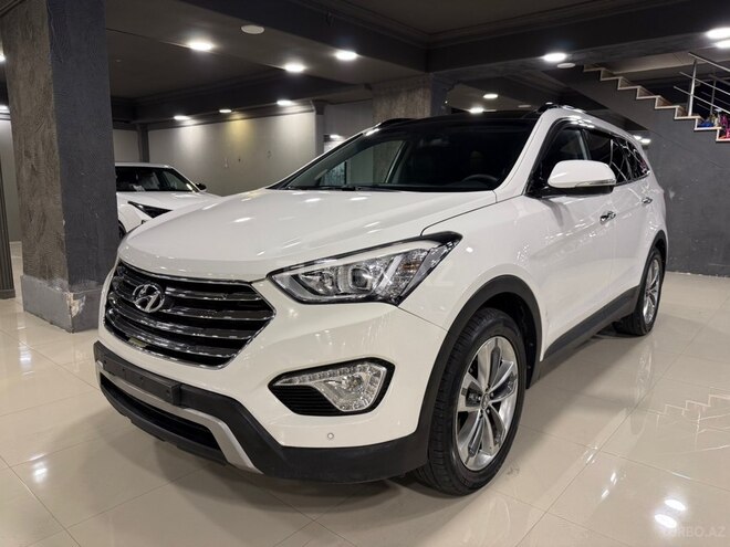 Hyundai Grand Santa Fe-2