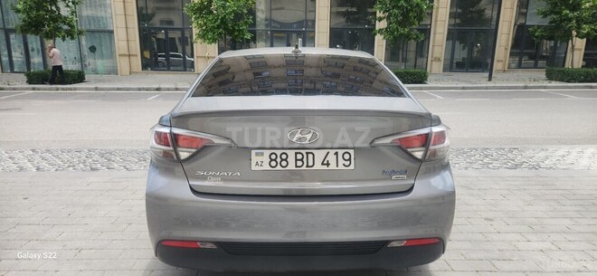 Hyundai Sonata-5
