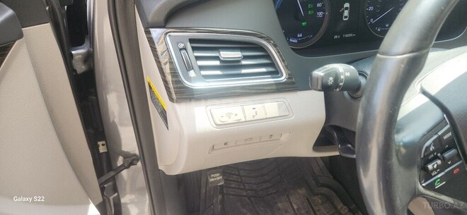 Hyundai Sonata-14