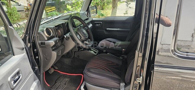 Suzuki Jimny-7