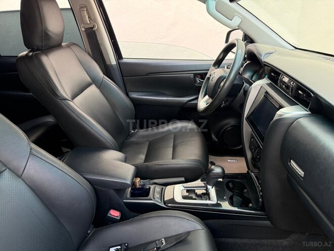 Toyota Fortuner-8