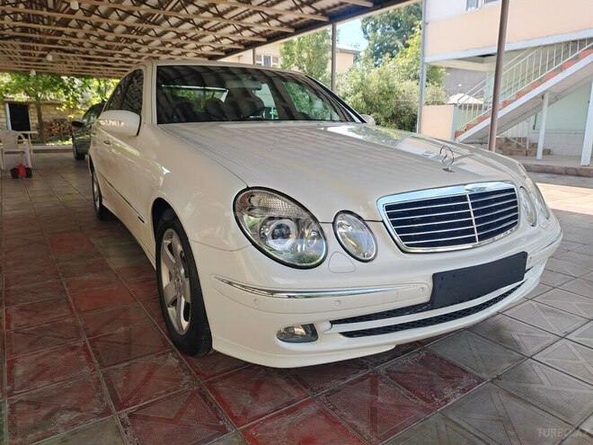 Mercedes E 240-3