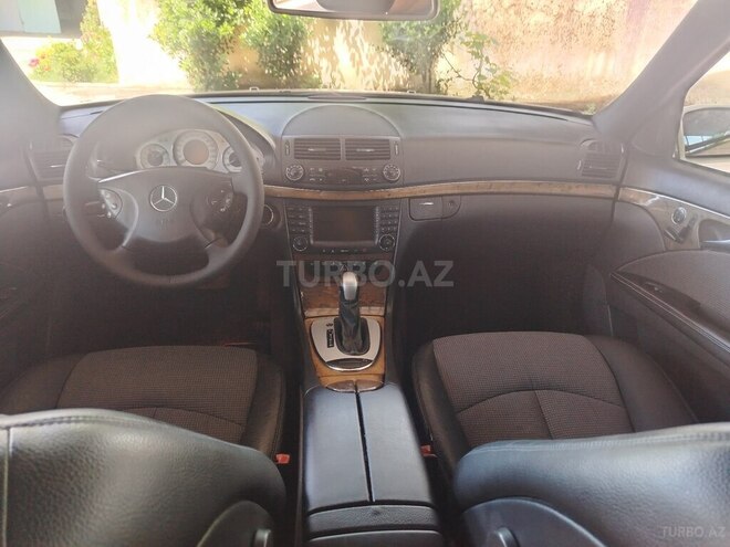Mercedes E 240-9