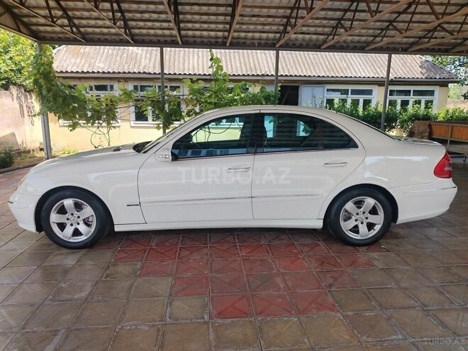 Mercedes E 240-8