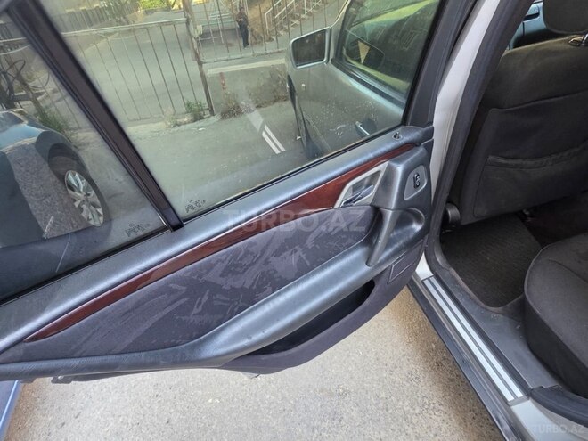 Mercedes E 200-9
