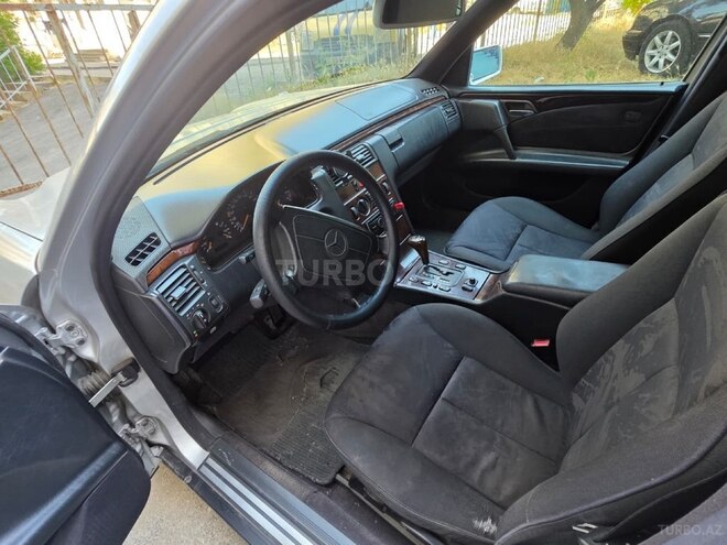 Mercedes E 200-6