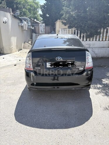 Toyota Prius-3