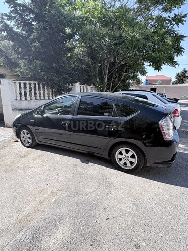 Toyota Prius-4