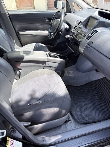 Toyota Prius-6