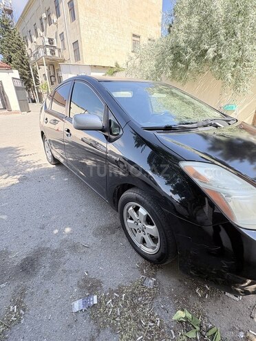 Toyota Prius-2