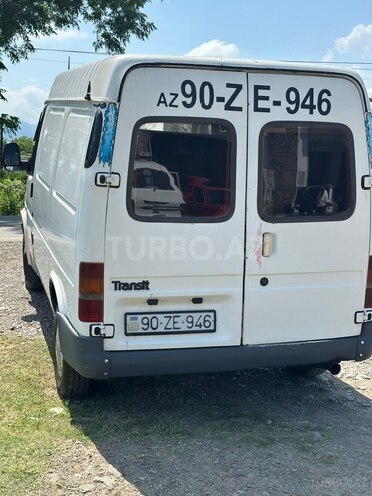 Ford Transit-5