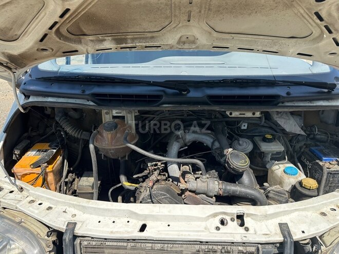 Ford Transit-3