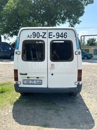 Ford Transit-2