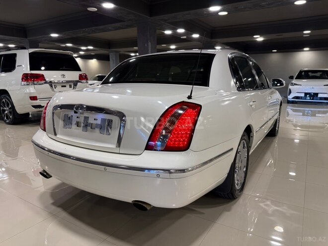 Kia Opirus-5