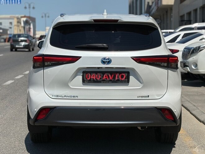 Toyota Highlander-2