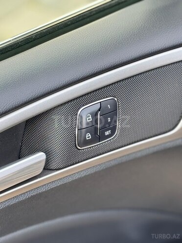 Ford Fusion (North America)-17