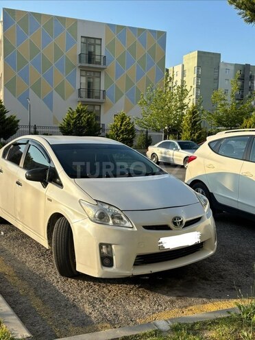 Toyota Prius-4