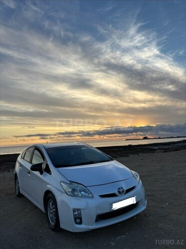 Toyota Prius-14
