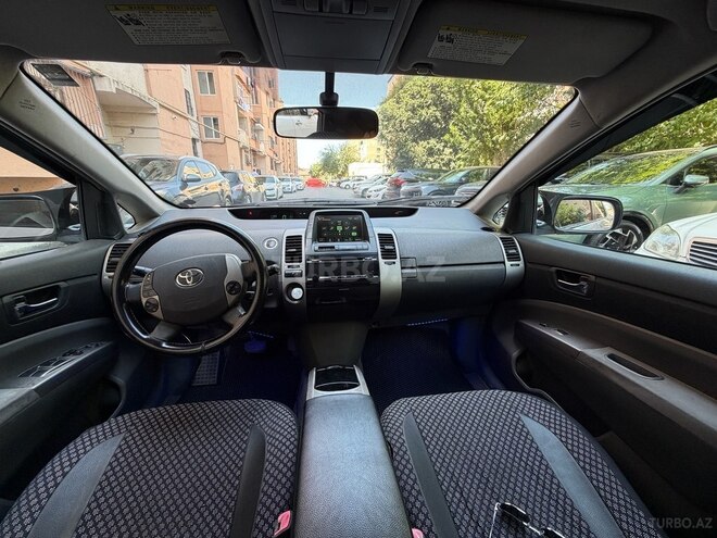 Toyota Prius-6