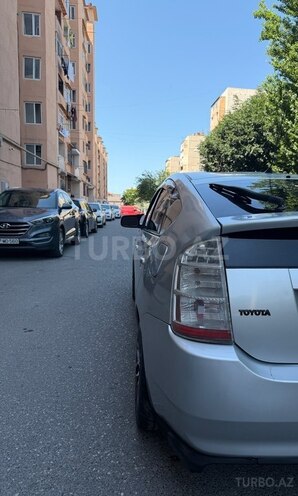 Toyota Prius-7