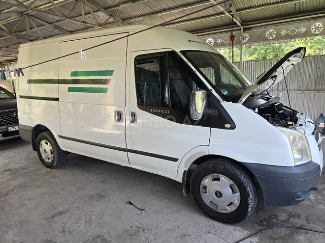 Ford Transit-3