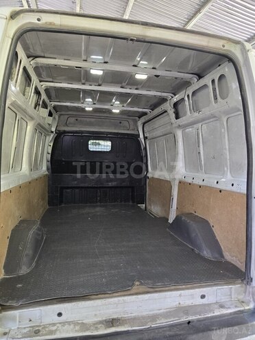 Ford Transit-5
