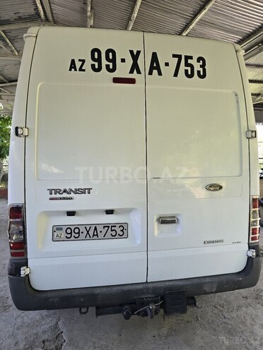 Ford Transit-6