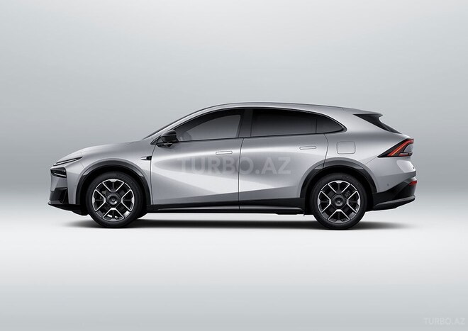 XPeng G7-7