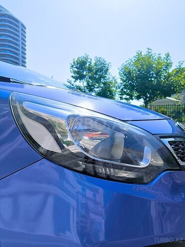 Kia Rio-12