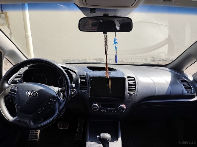 Kia Cerato-10